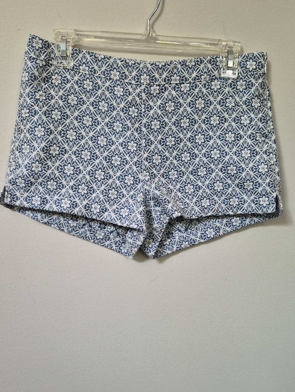 Y2K Abercrombie & Fitch Micro Shorts Womens 6 White Blue Floral Brocade Textured